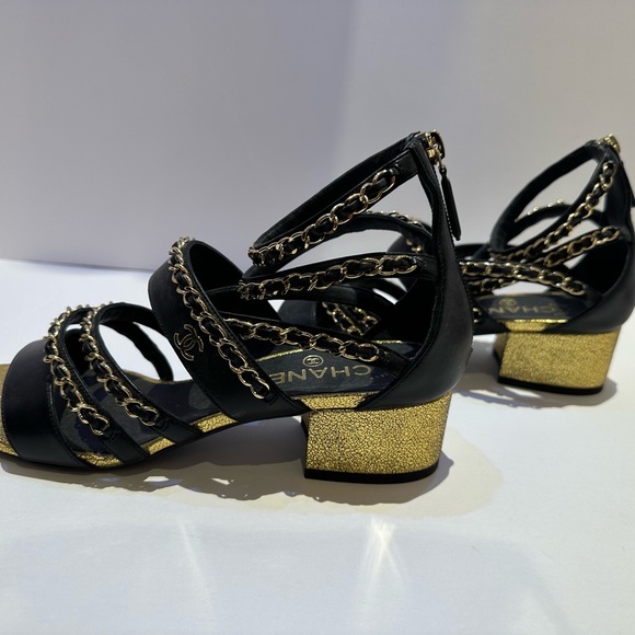 Chanel sandals - Picture 2 of 9
